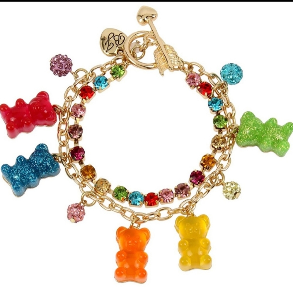 ❤️❤️Sold❤️❤Betsey Johnson Gold Tone Gummy Bear Crystal Accent Charm Bracelet NWT